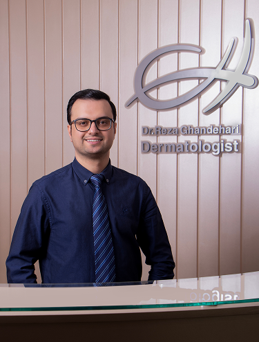 دکتر رضا قندهاری بهترین دکتر پوست در مشهد